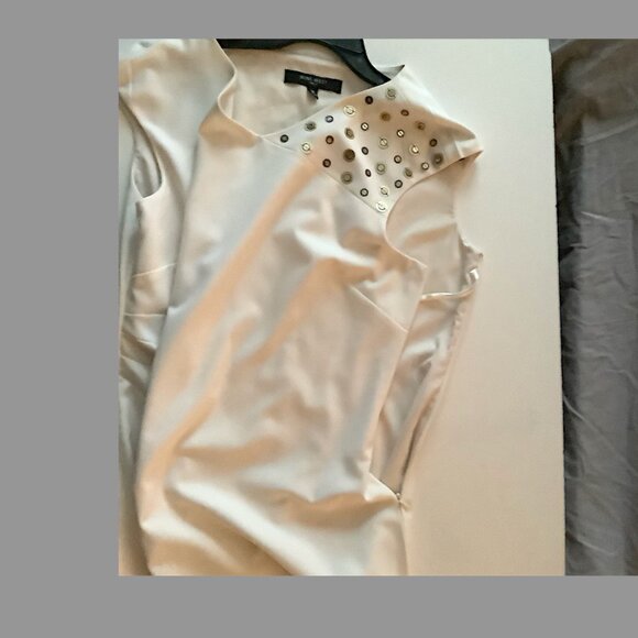 Nine West Sleeveless, Cream Dress w/ embellishments, Size 14, lined w/ side zip - Picture 16 of 16